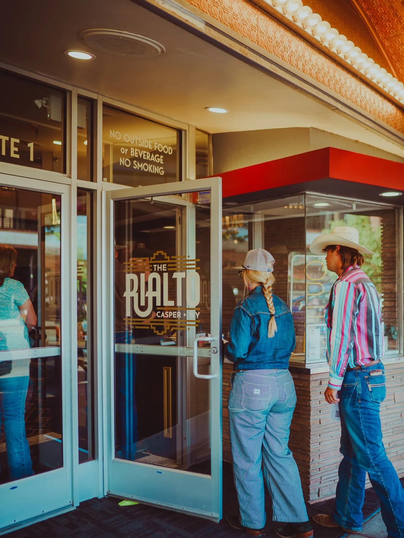 Guests arriving at the branded Rialto Casper entrance